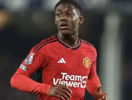 英超第12轮：梅努替补登场，出场困境与身价反差引关注