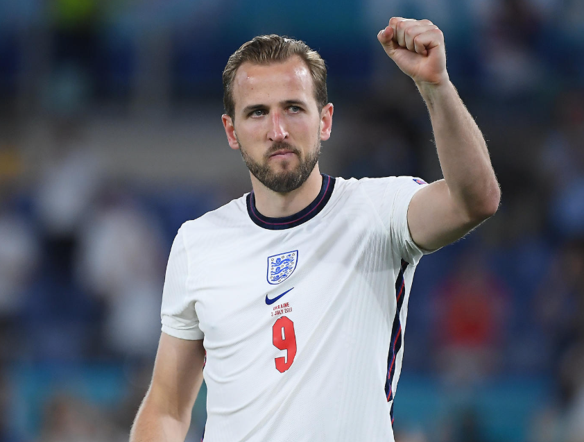 曼联动荡引B费去留悬念,沙特拜仁或成潜在下家